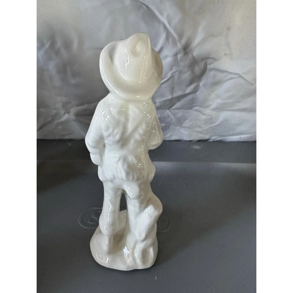 Vintage Nativity Shepherd Figurine playing horn‎ Ceramic Figurine